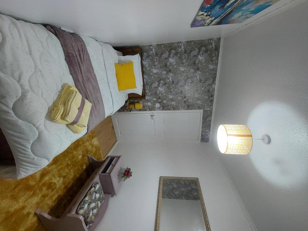 Lovely 2-Bed House In The Heart Of Woodhouse Leeds Leeds (West Yorkshire) Exterior foto